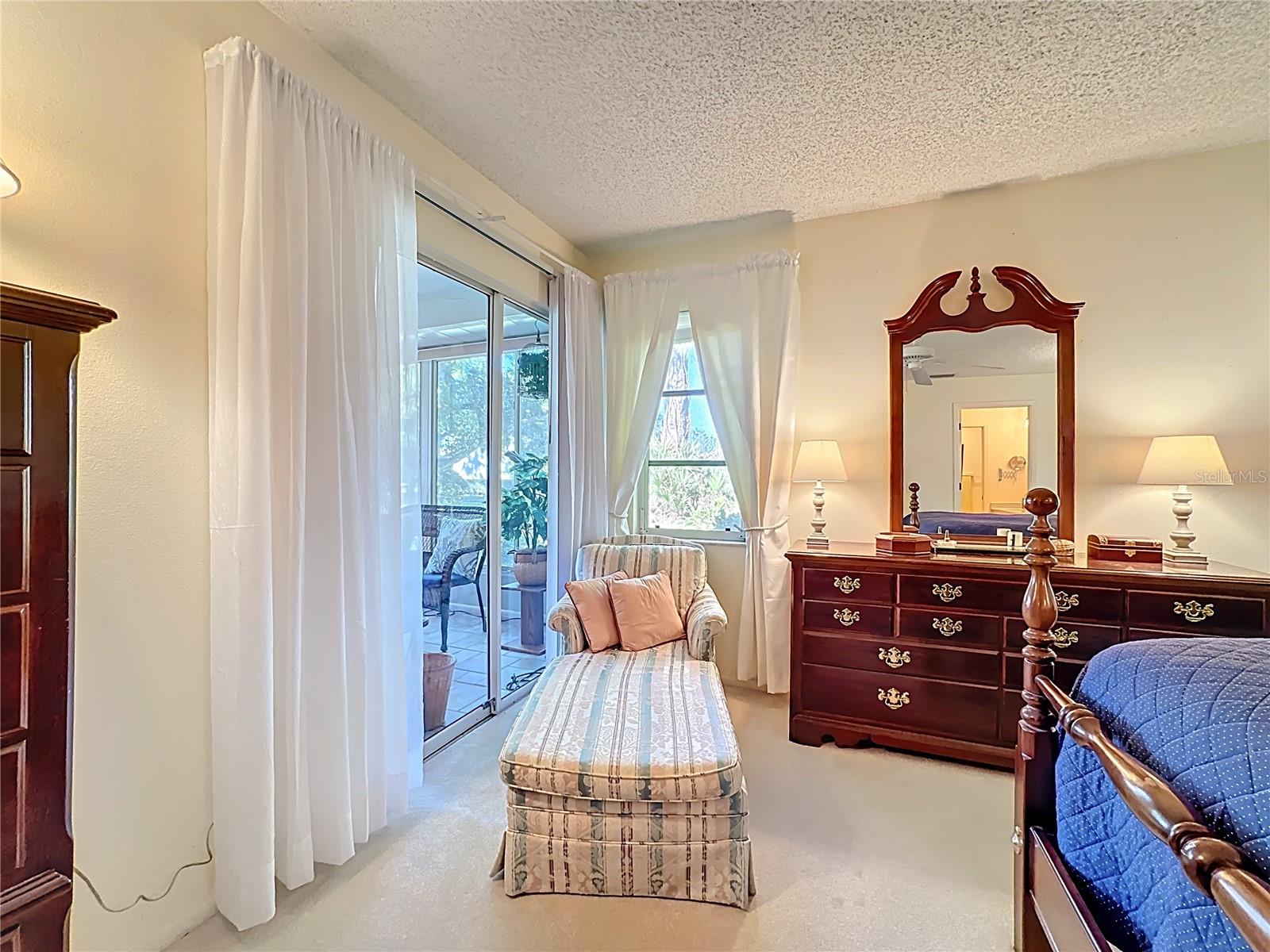 5611 GARDEN LAKES DR — photo 34