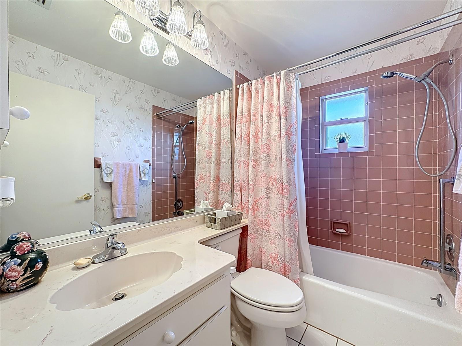 5611 GARDEN LAKES DR — photo 38