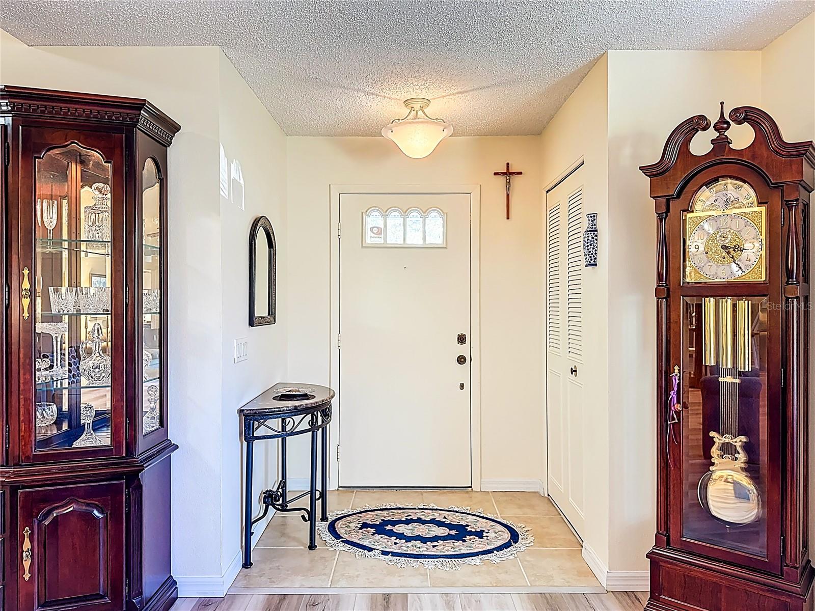5611 GARDEN LAKES DR — photo 3