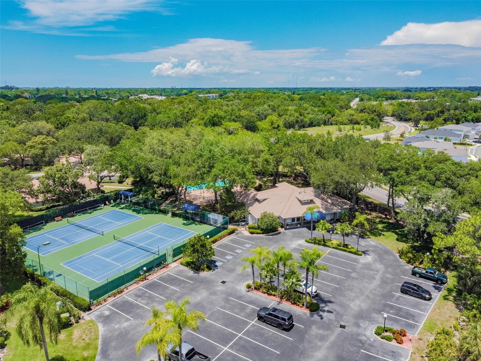 5611 GARDEN LAKES DR — photo 57