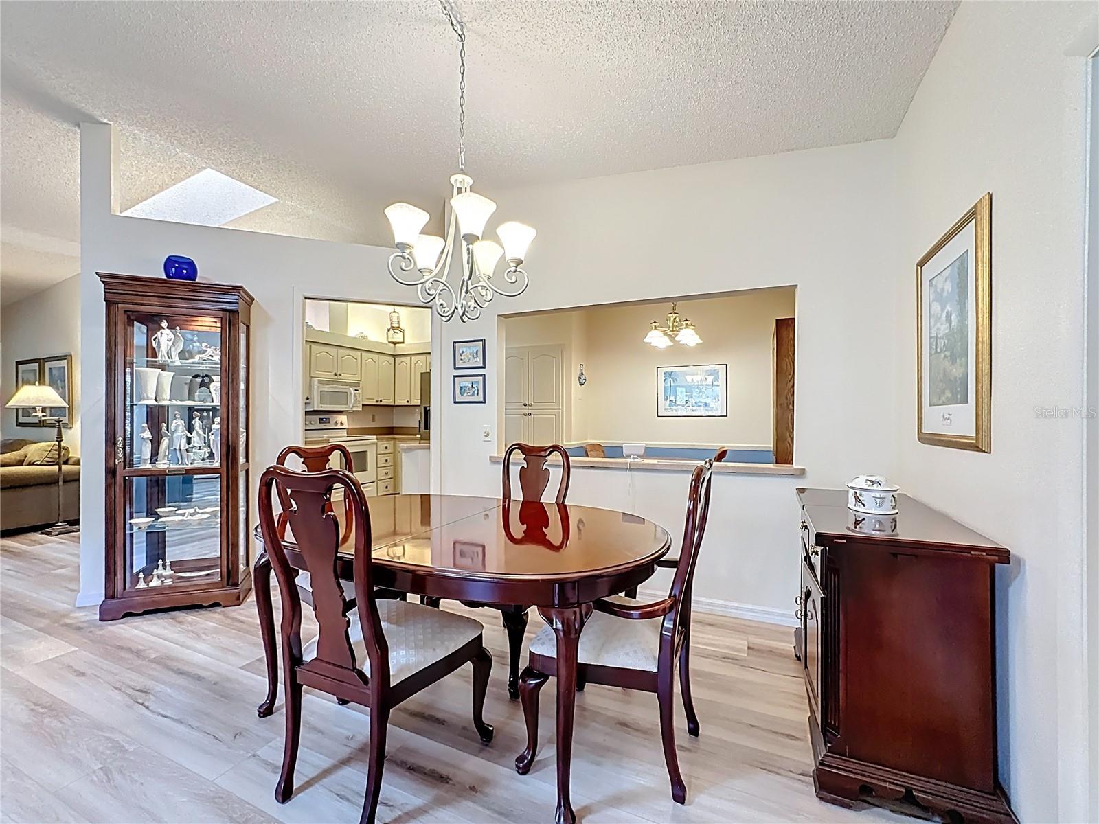 5611 GARDEN LAKES DR — photo 13