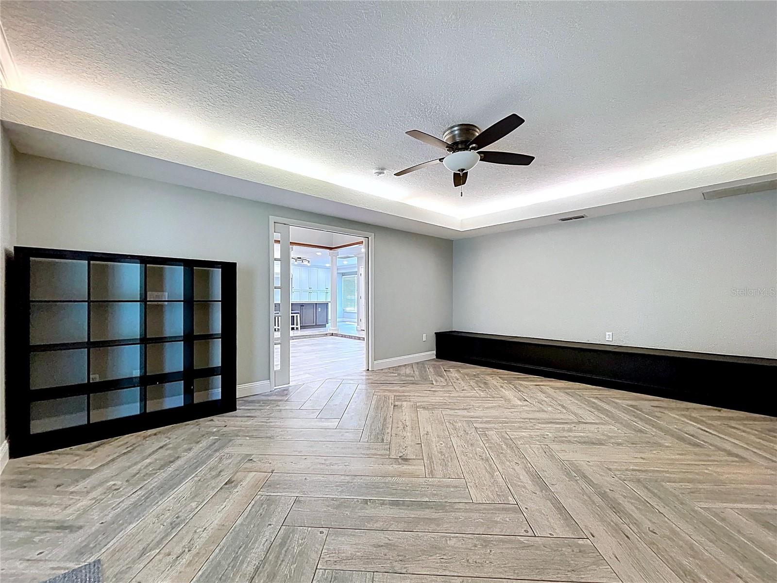 10655 LAKEVIEW DR — photo 23
