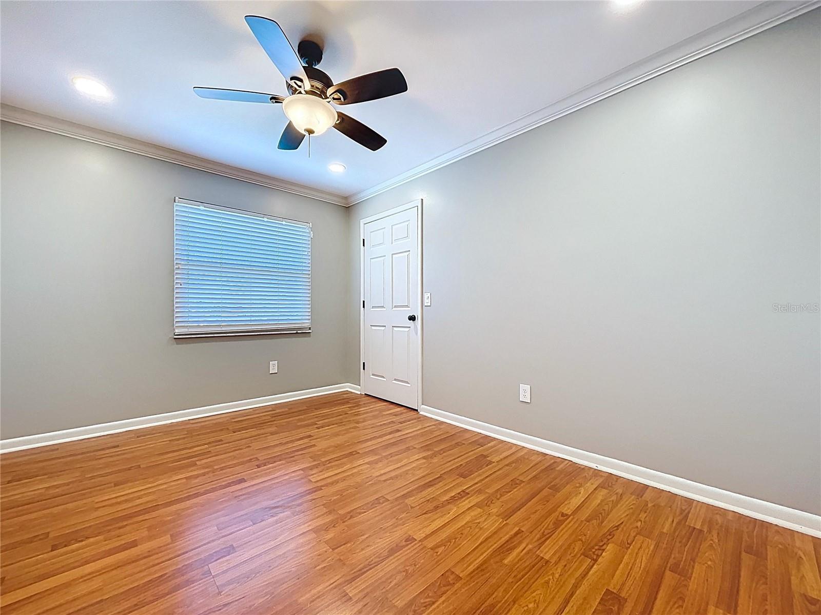 10655 LAKEVIEW DR — photo 44