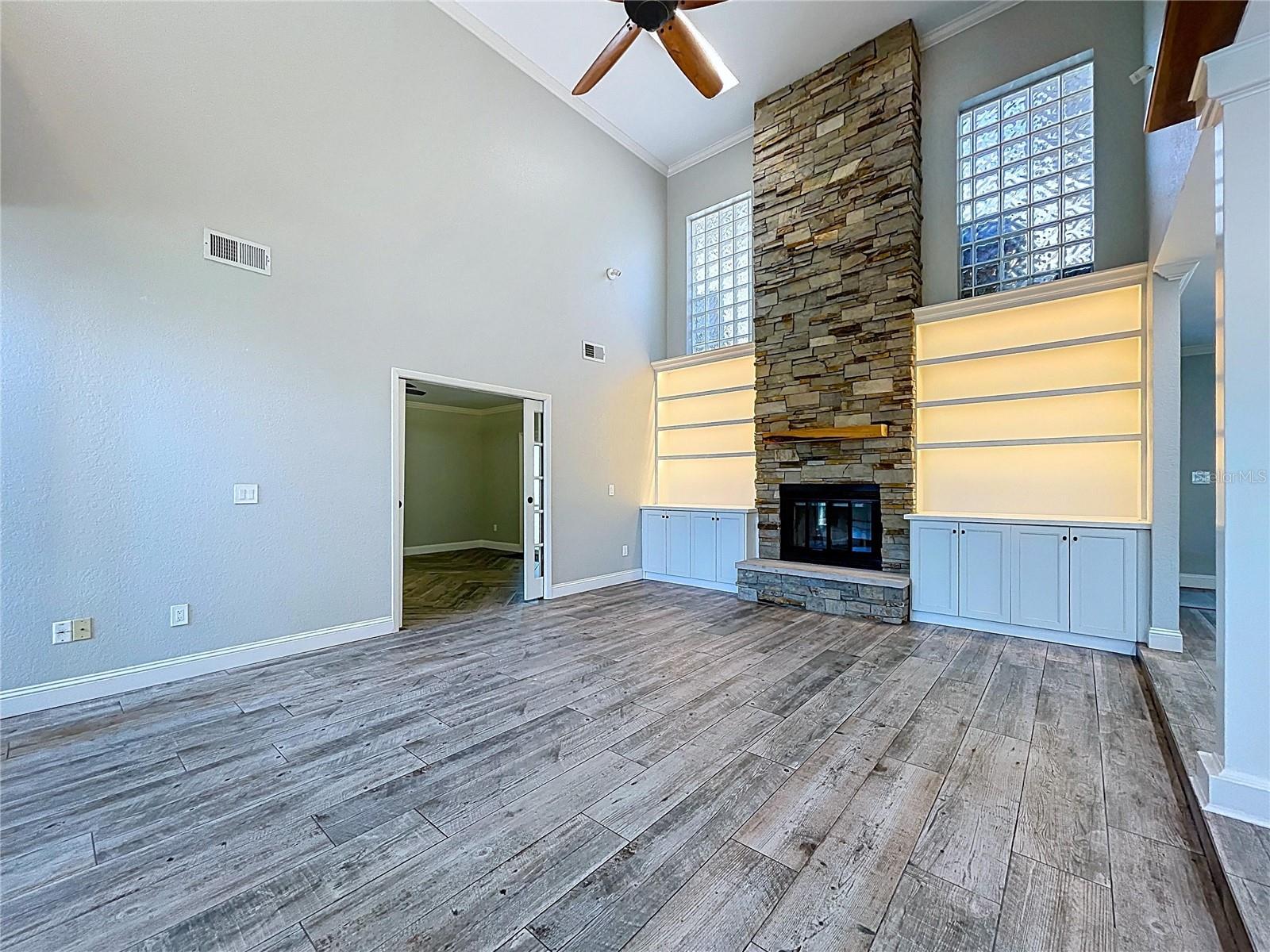 10655 LAKEVIEW DR — photo 19