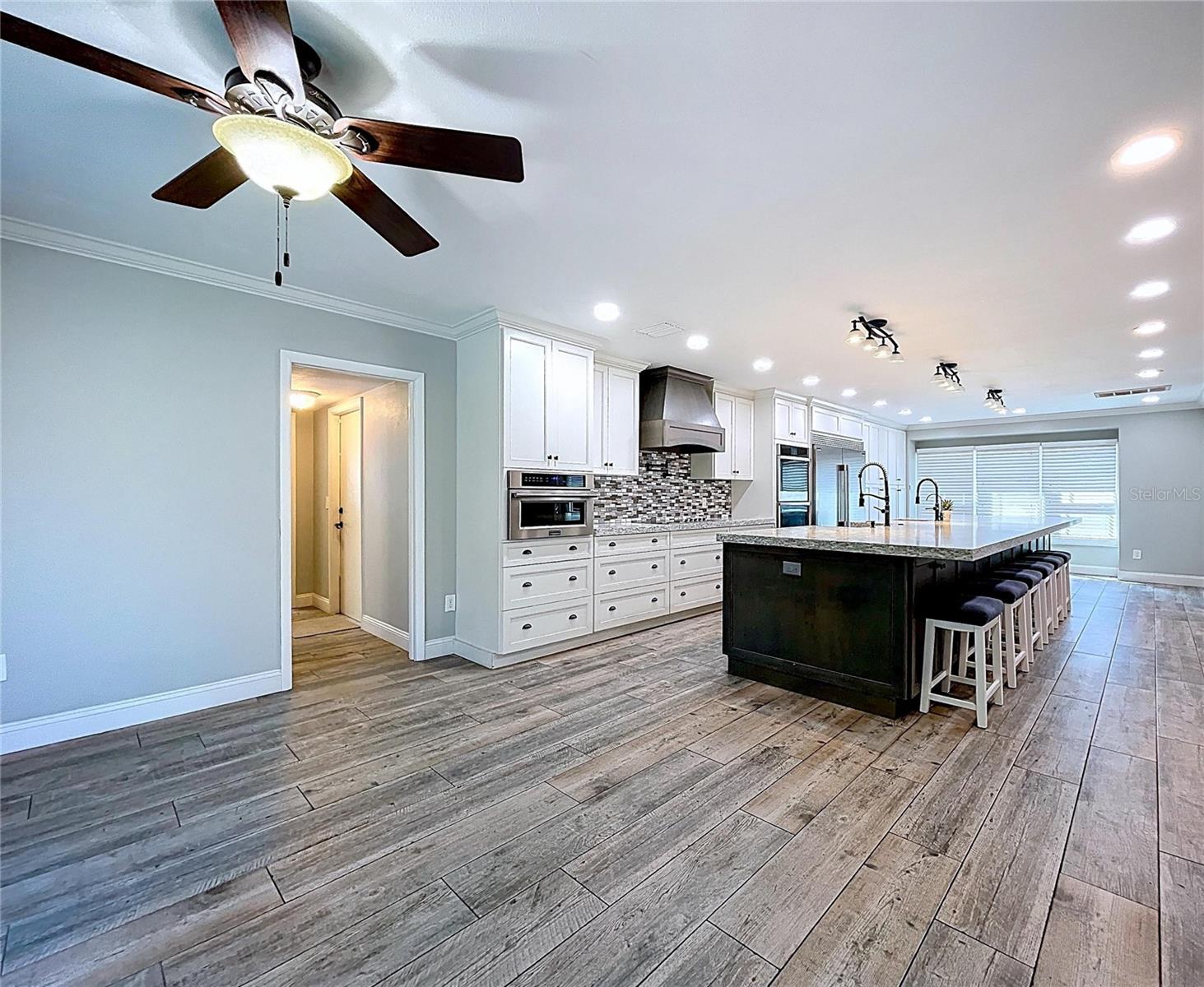 10655 LAKEVIEW DR — photo 13