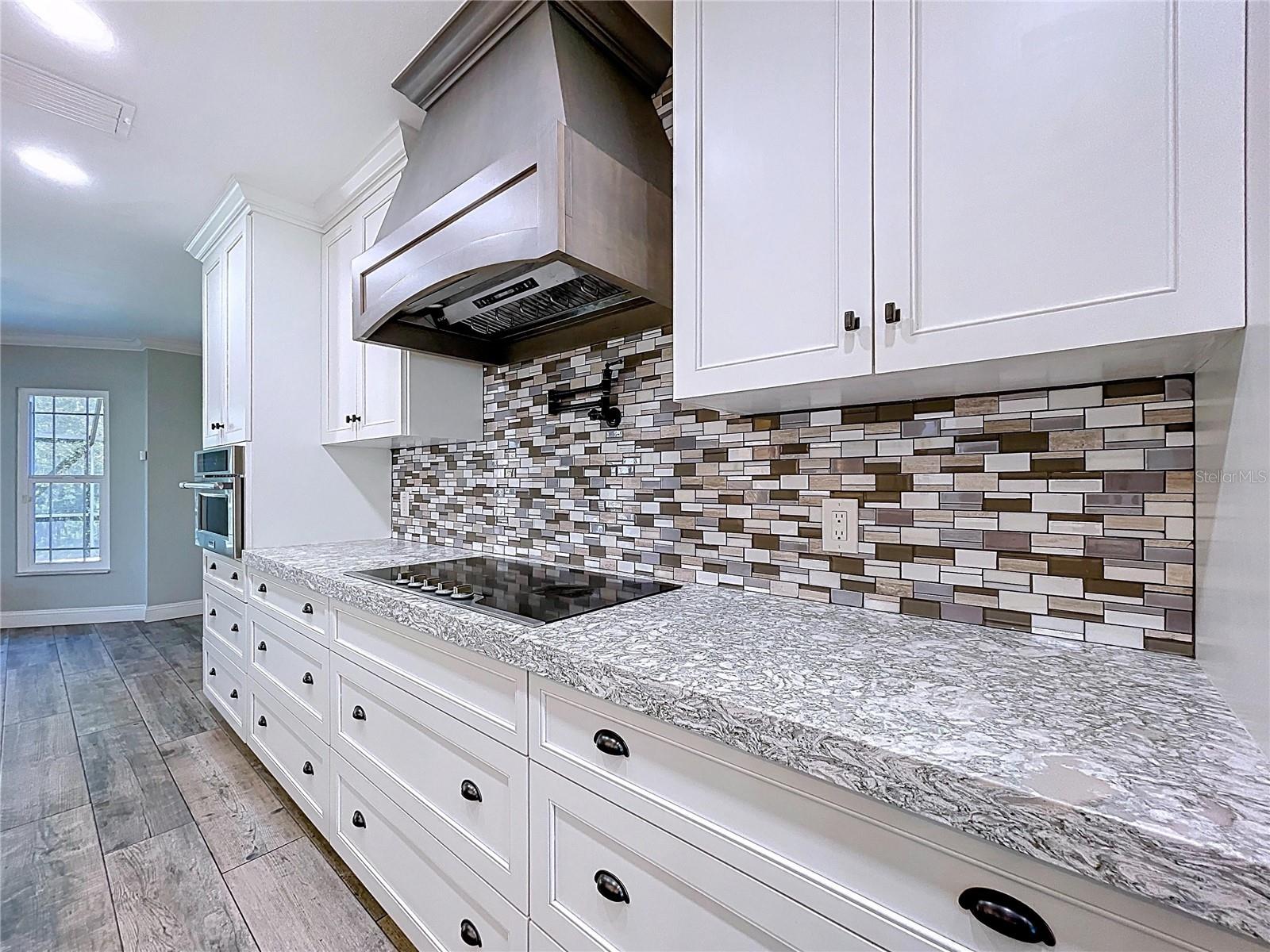 10655 LAKEVIEW DR — photo 10