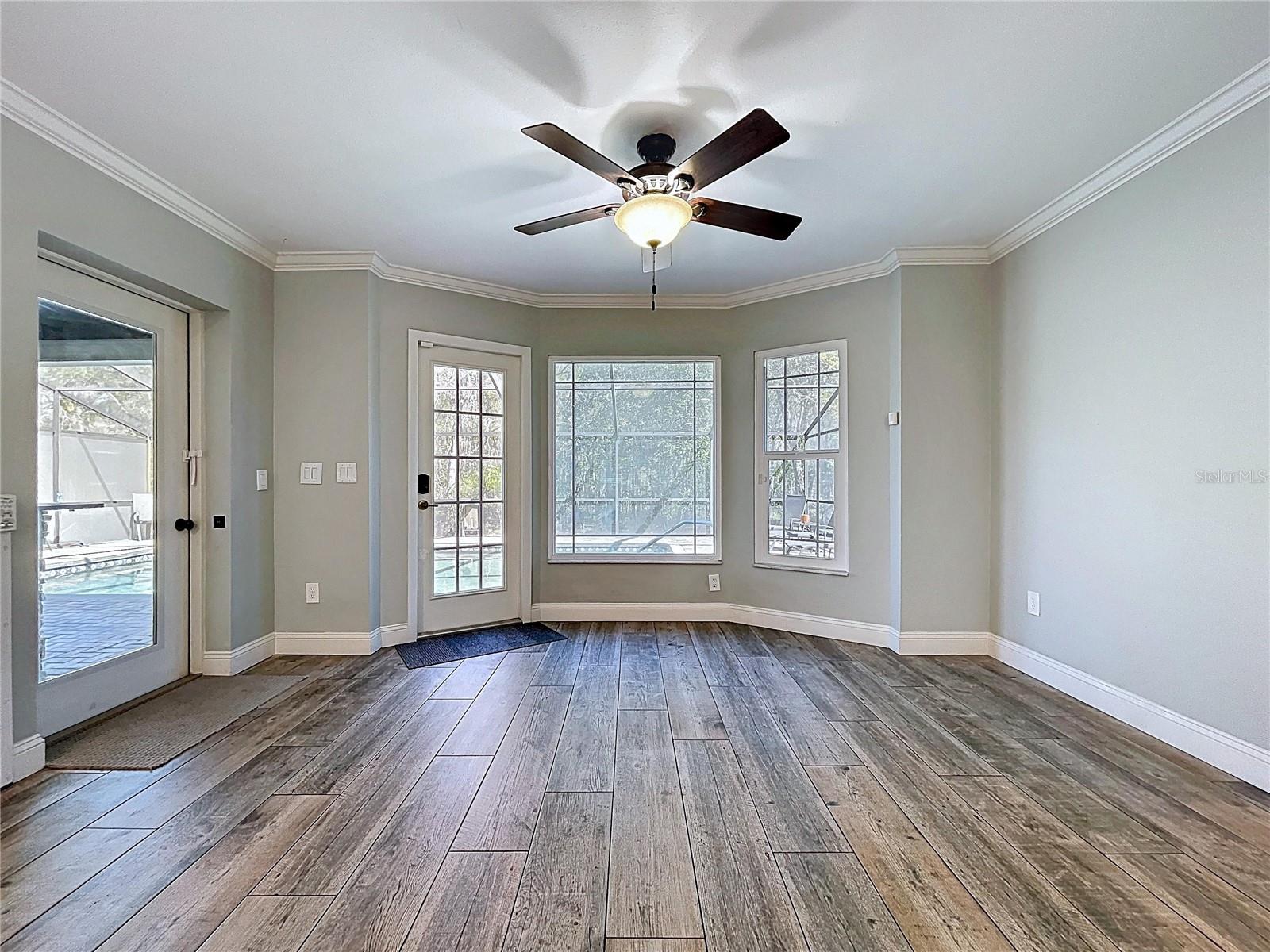 10655 LAKEVIEW DR — photo 15