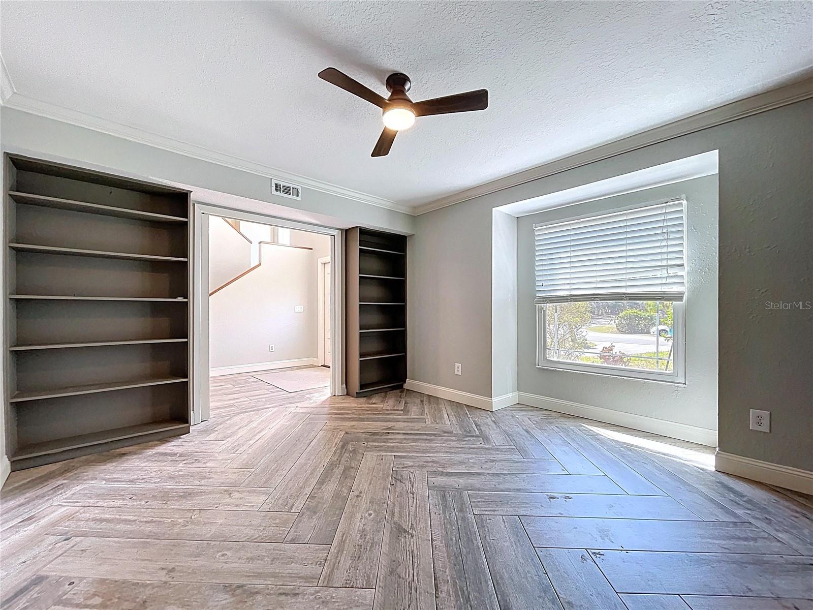 10655 LAKEVIEW DR — photo 3