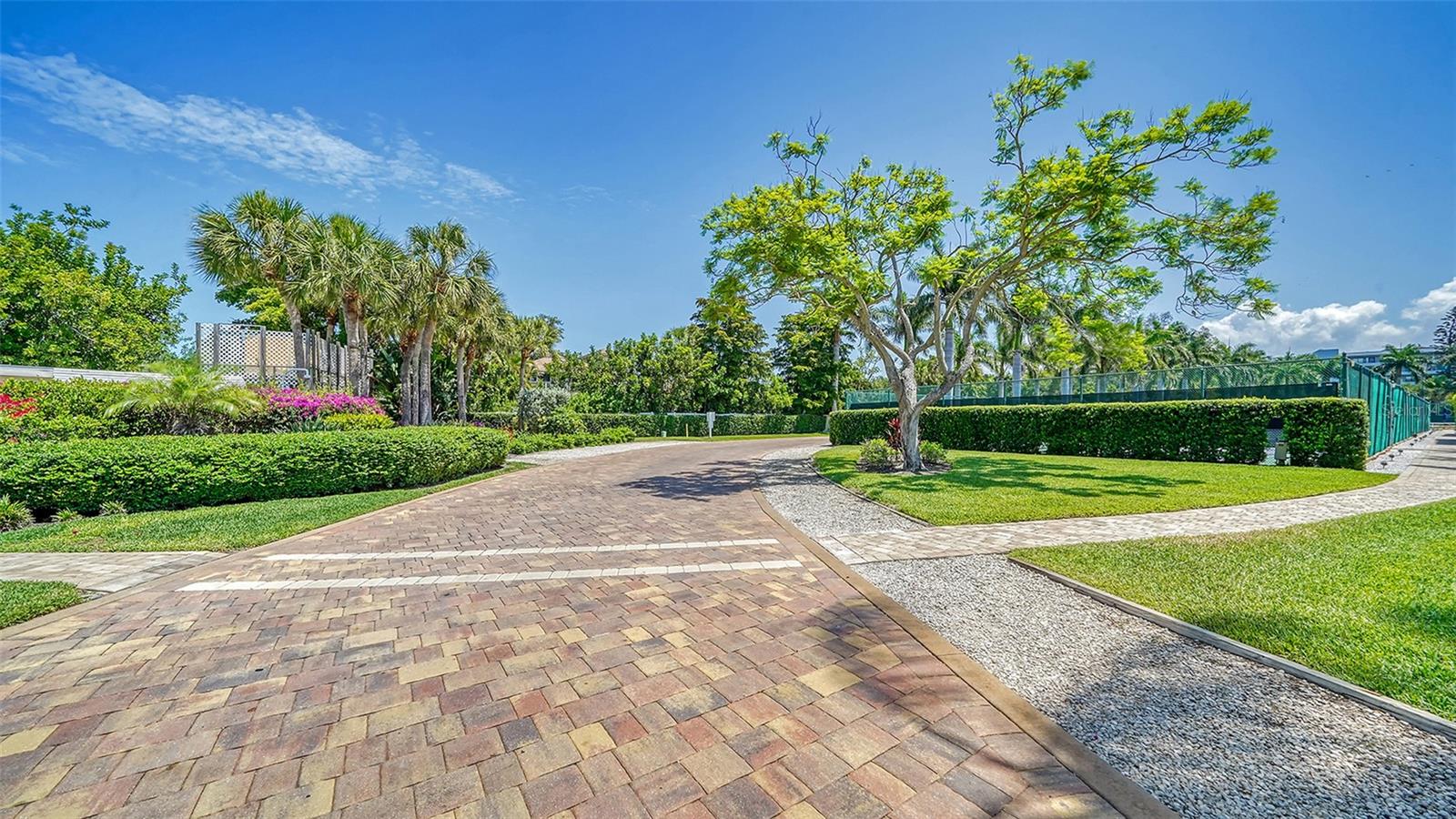 5920 MIDNIGHT PASS RD #1003 — photo 40