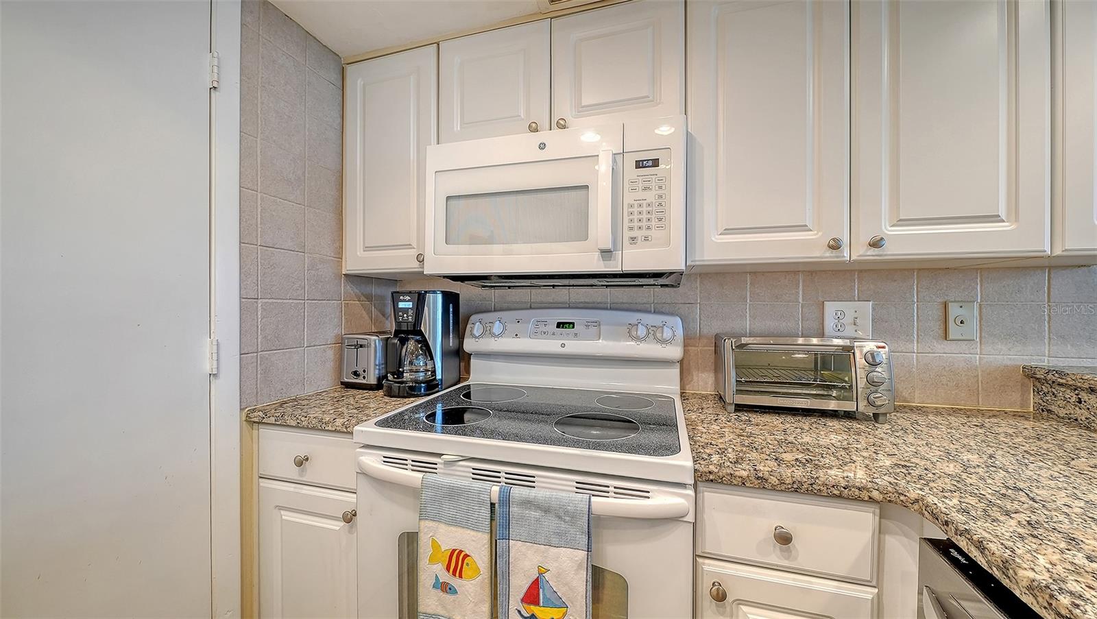 5920 MIDNIGHT PASS RD #1003 — photo 15