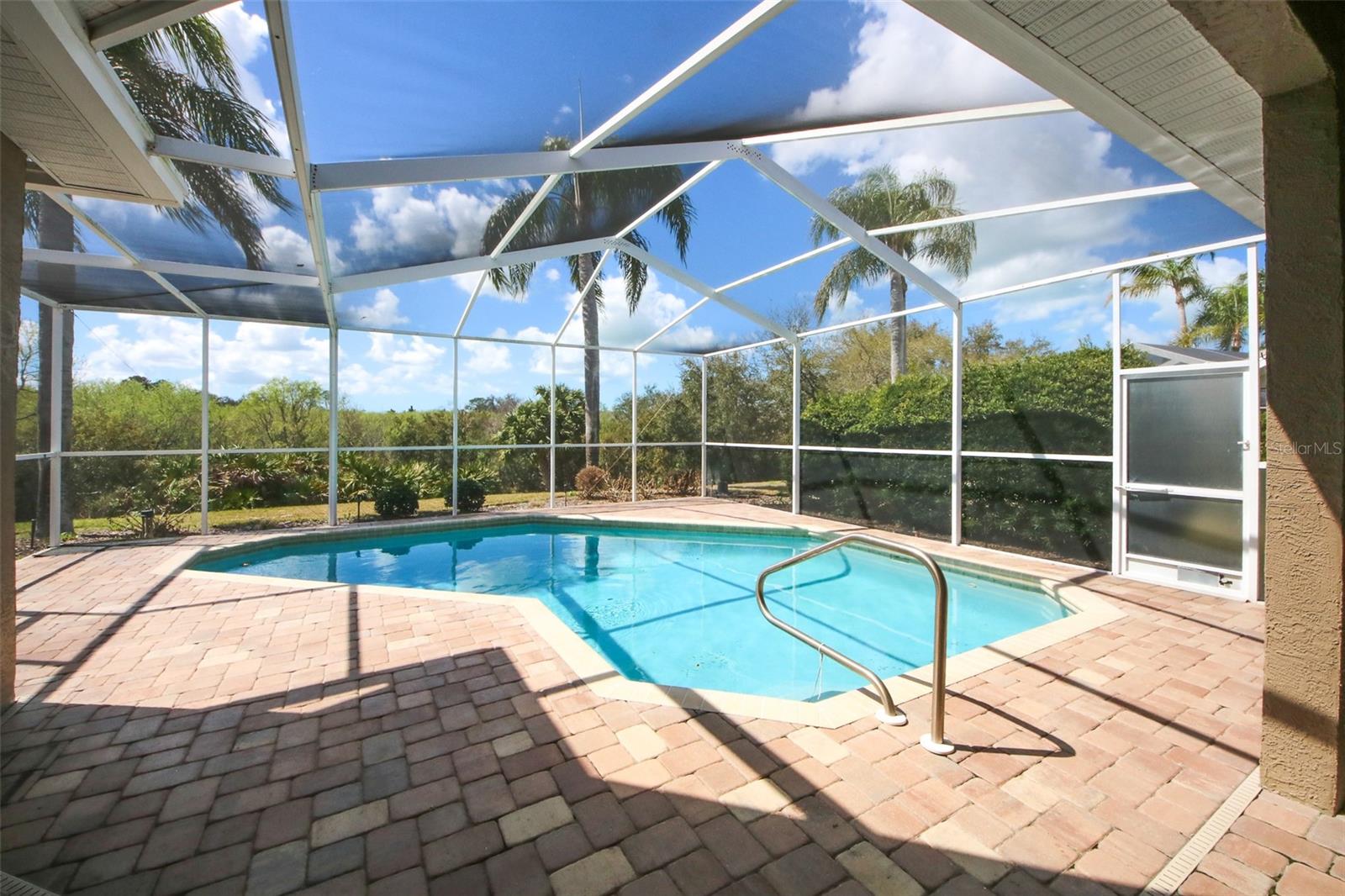 8506 CORAL CREEK LOOP — photo 4