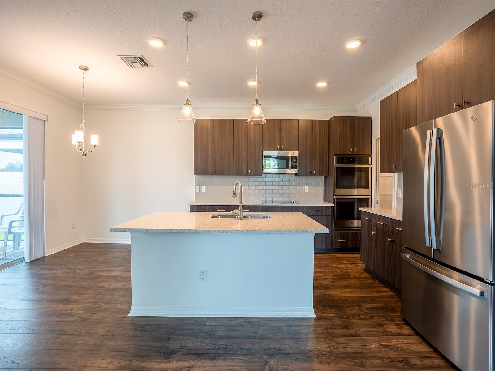 5836 TIMBERDALE AVE — photo 12