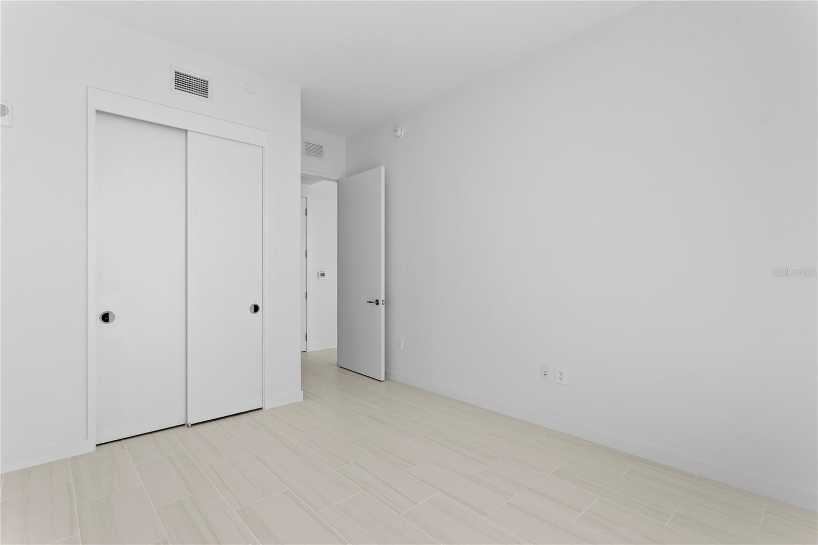 400 CENTRAL AVE #2806 — photo 40