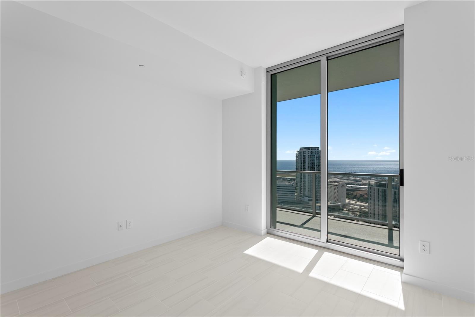 400 CENTRAL AVE #2806 — photo 42