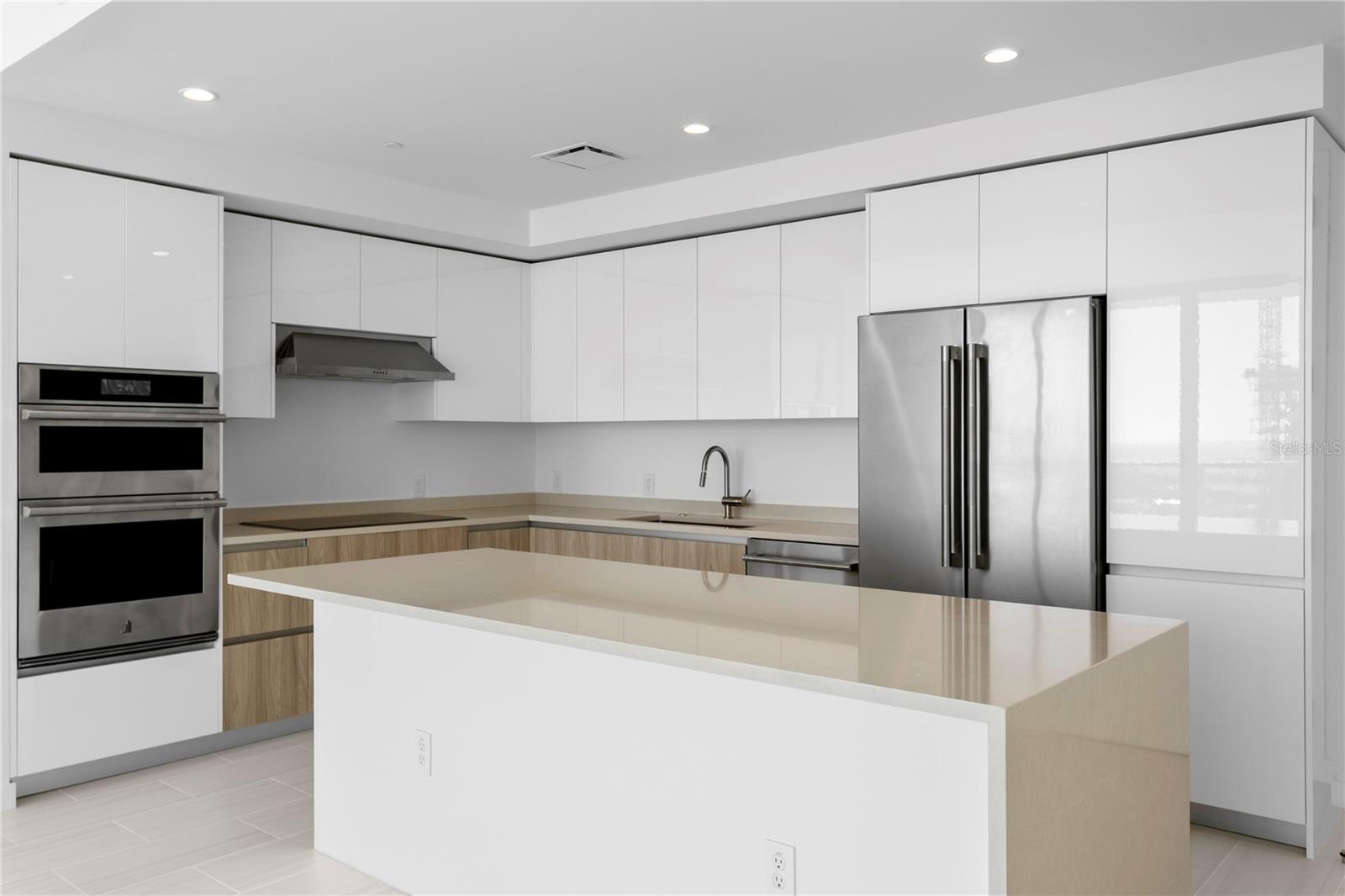 400 CENTRAL AVE #2806 — photo 15