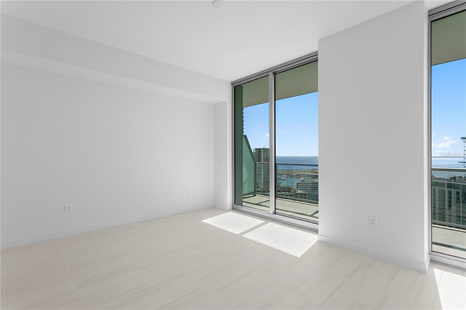 400 CENTRAL AVE #2806 — photo 28