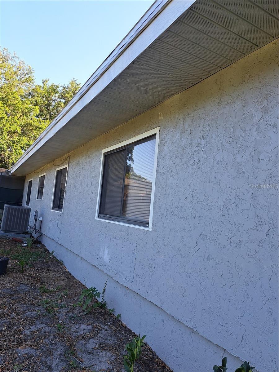 2814 N MARYLAND AVE — photo 38