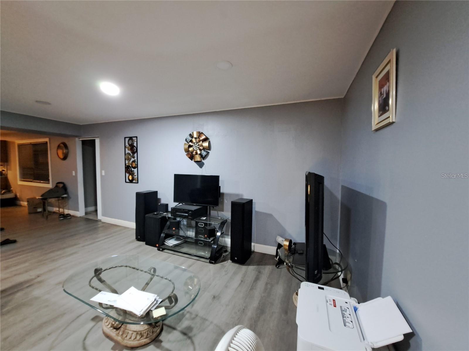2814 N MARYLAND AVE — photo 11