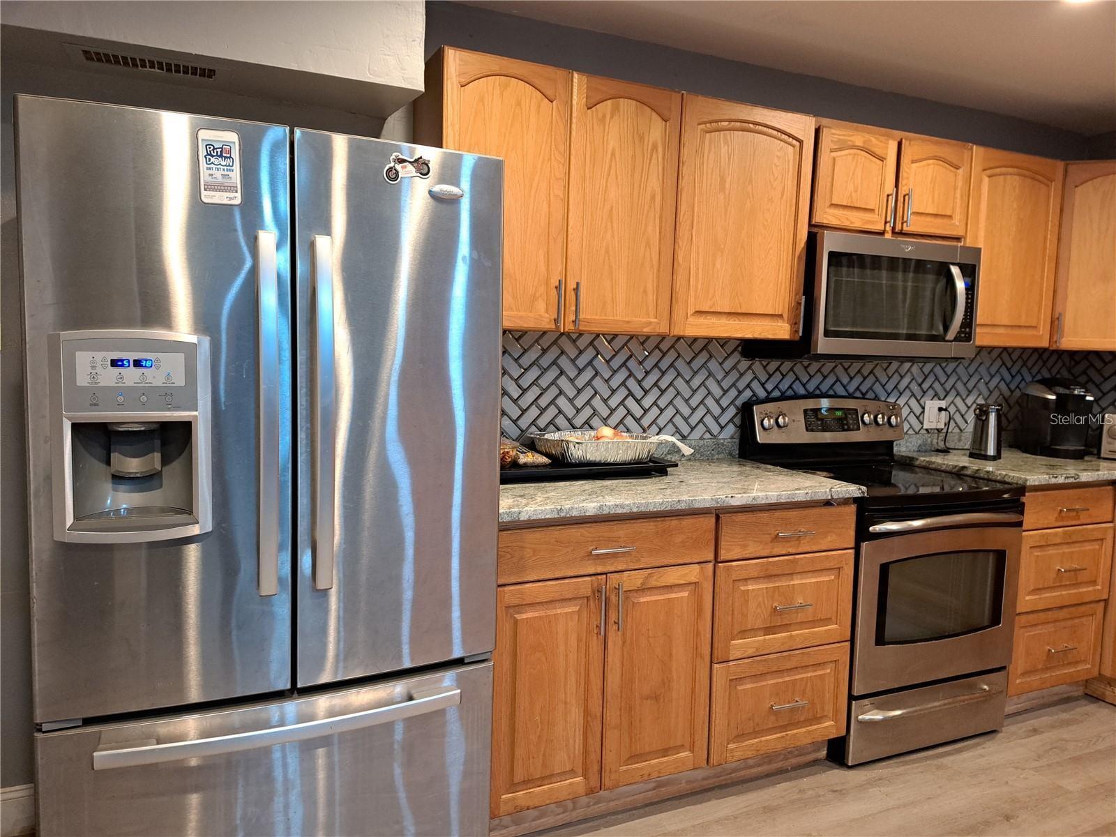 2814 N MARYLAND AVE — photo 17