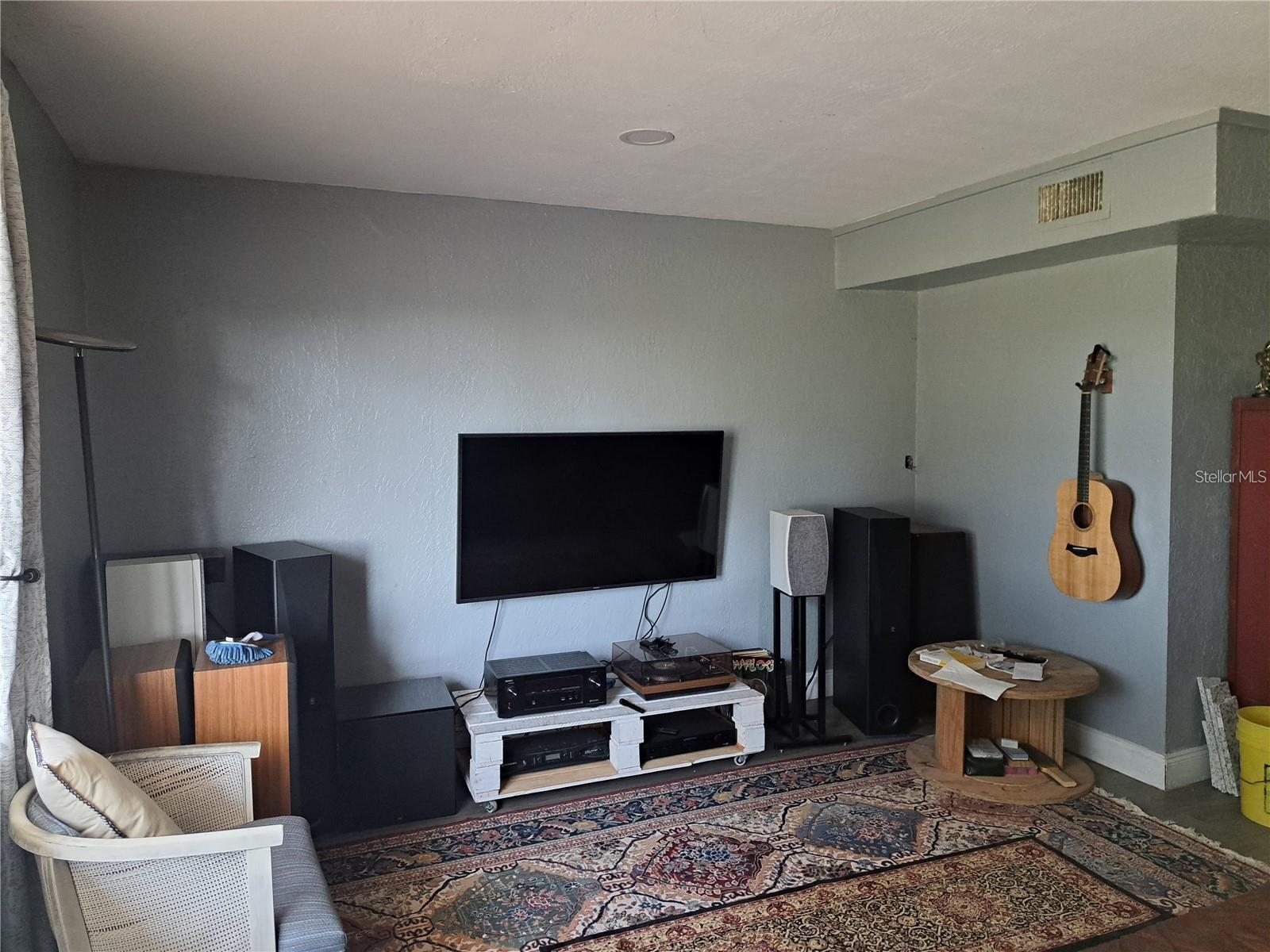 2814 N MARYLAND AVE — photo 27