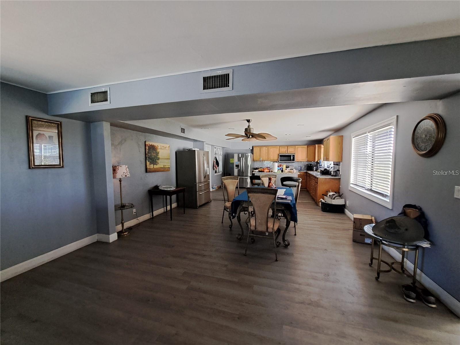 2814 N MARYLAND AVE — photo 14
