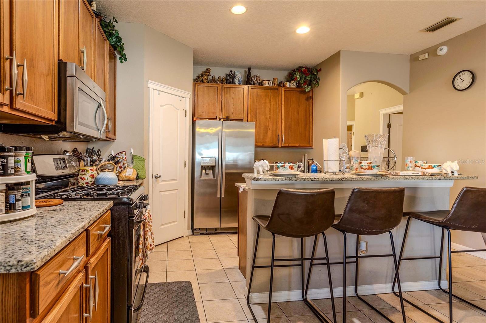 6803 GUILFORD CREST DR — photo 12