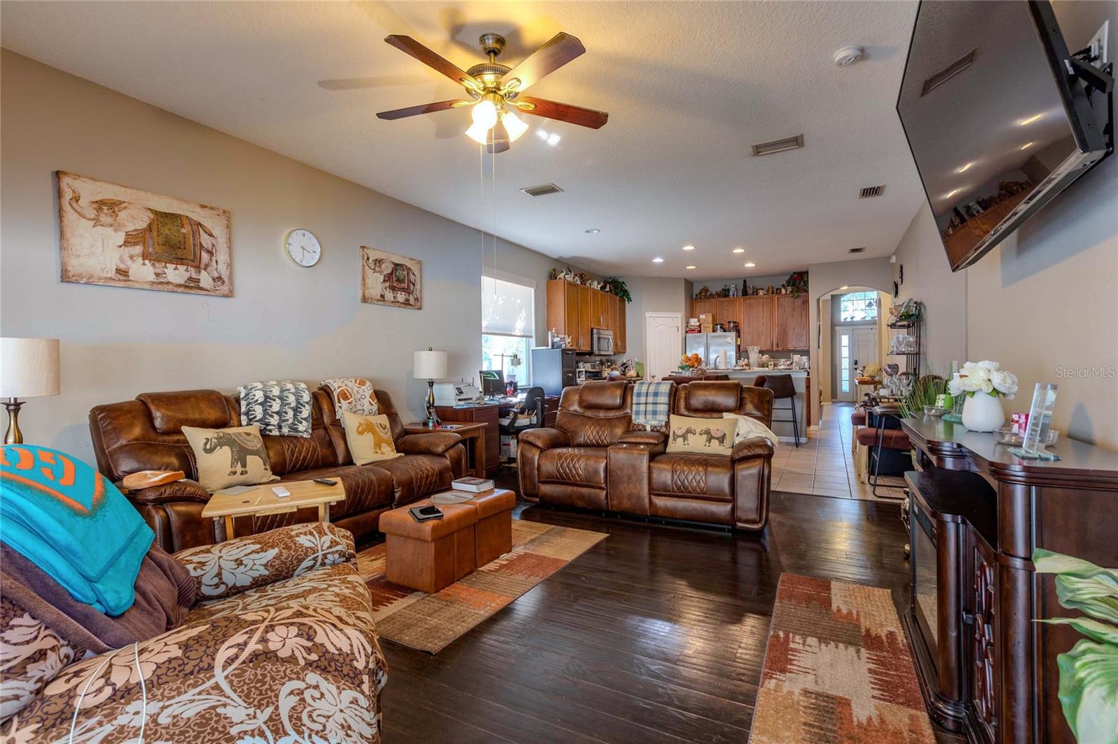 6803 GUILFORD CREST DR — photo 21