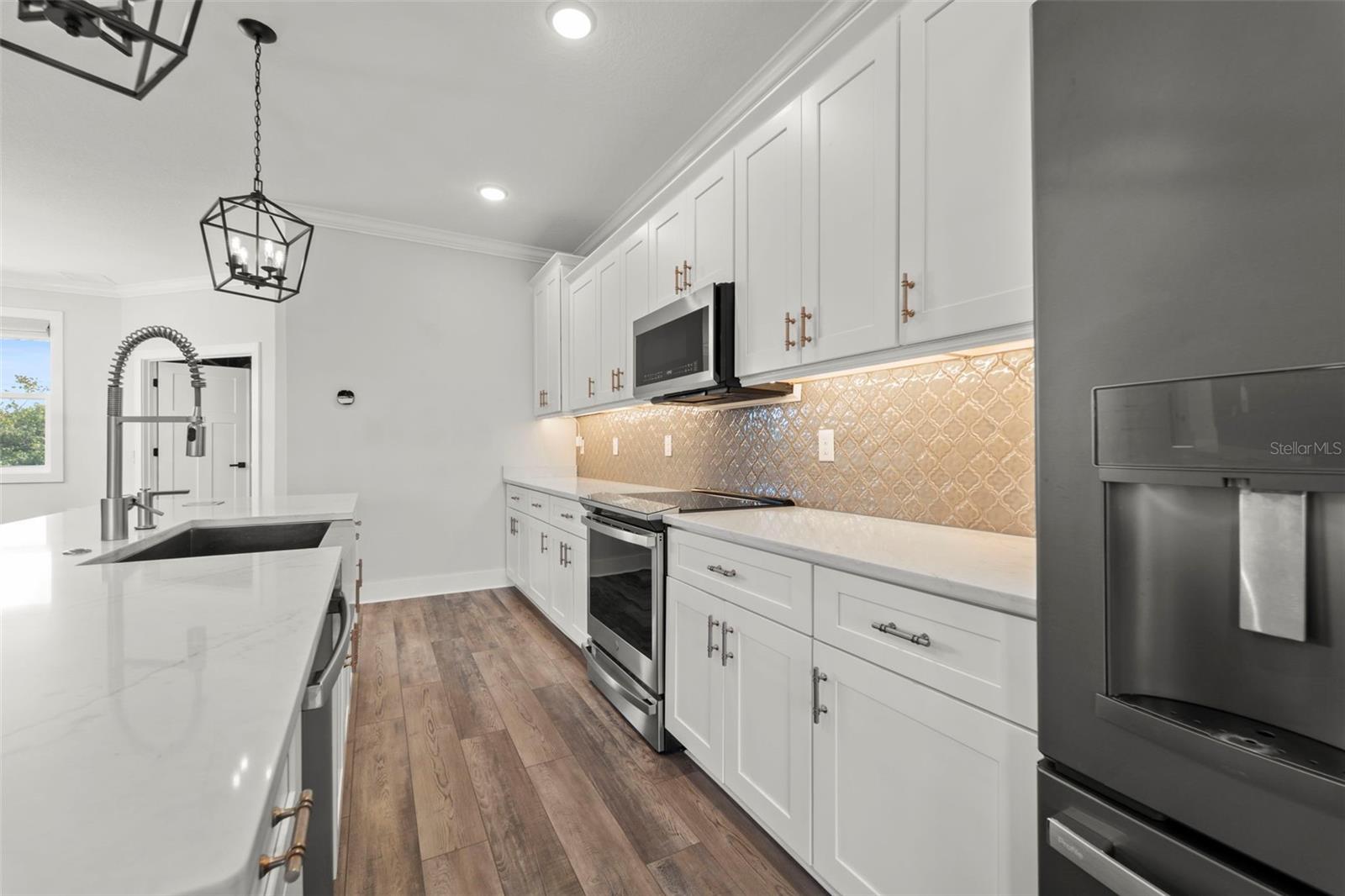 1299 SAVONA DR NE — photo 13
