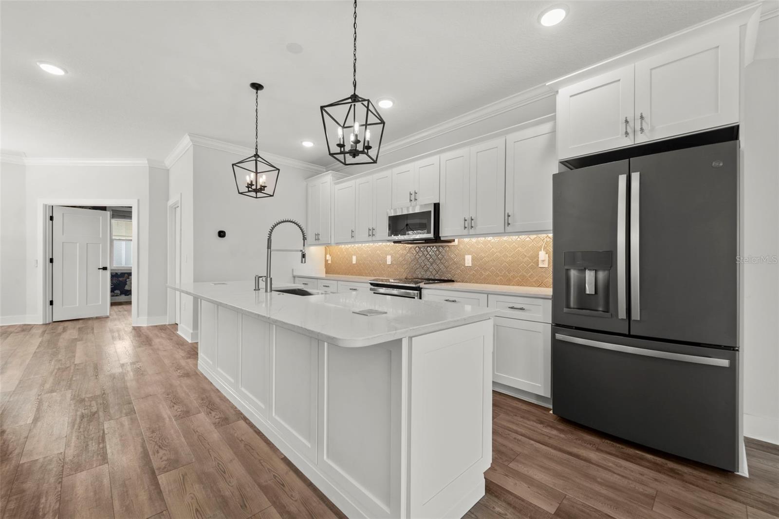 1299 SAVONA DR NE — photo 8