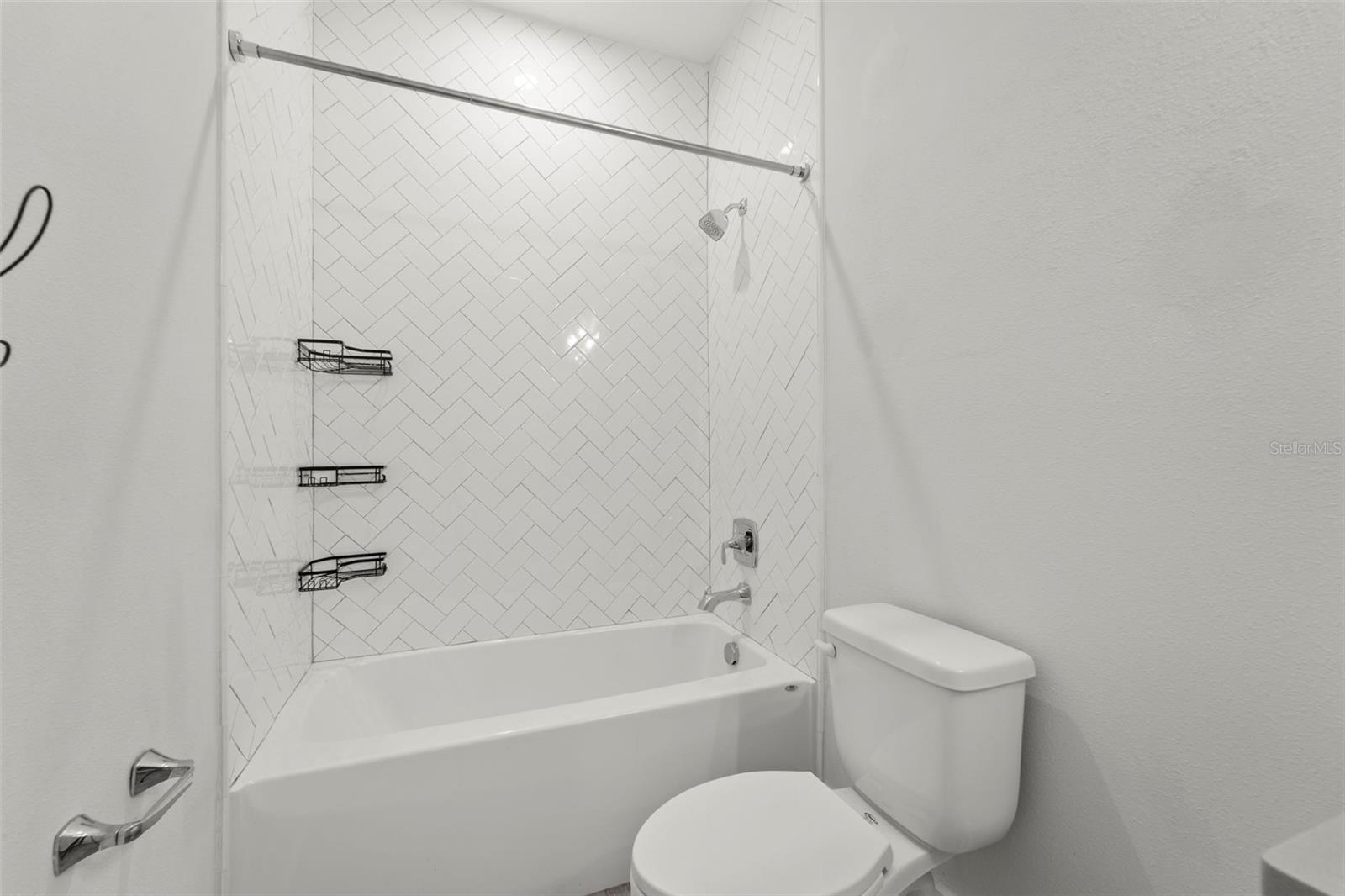 1299 SAVONA DR NE — photo 37