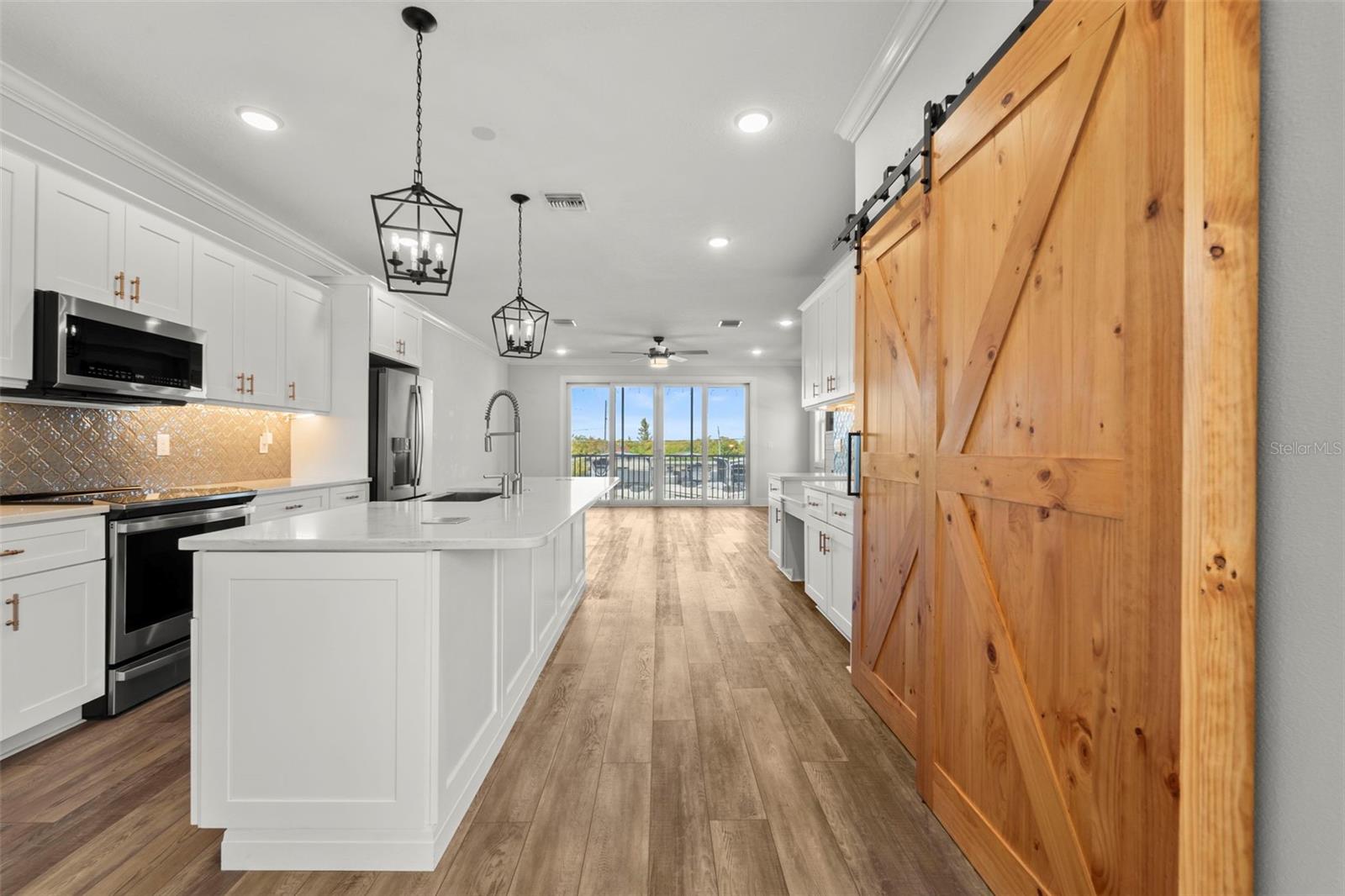 1299 SAVONA DR NE — photo 11