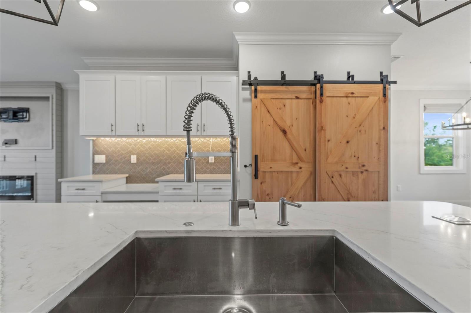 1299 SAVONA DR NE — photo 73