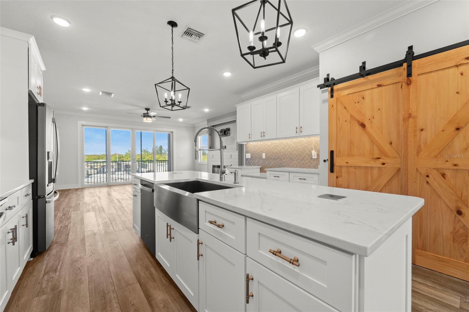 1299 SAVONA DR NE — photo 12
