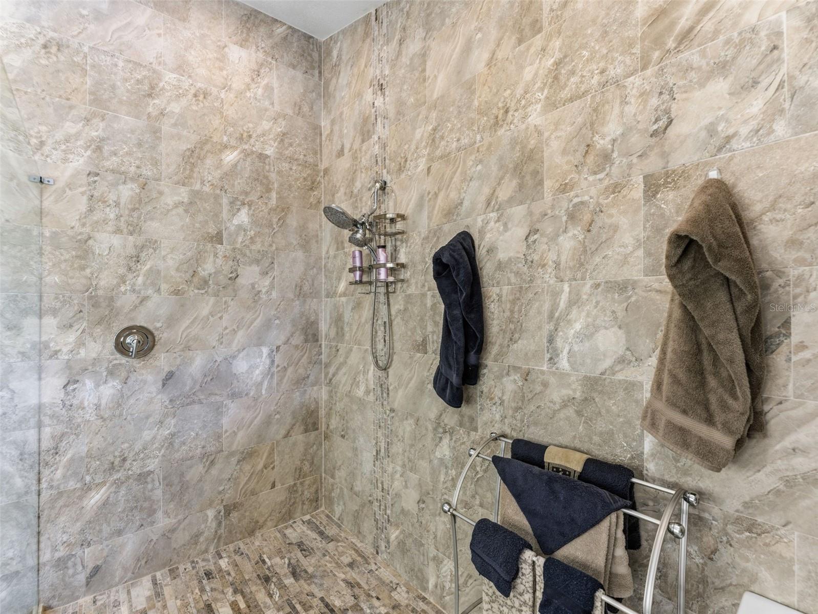 4830 LONGWATER WAY — photo 32