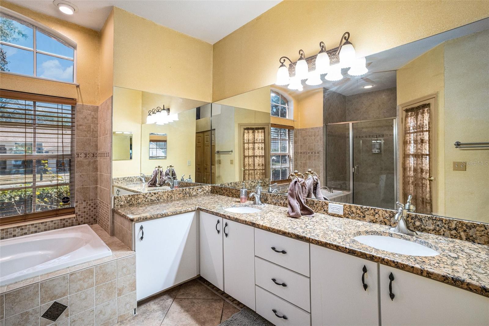7741 DAMASK LN — photo 18