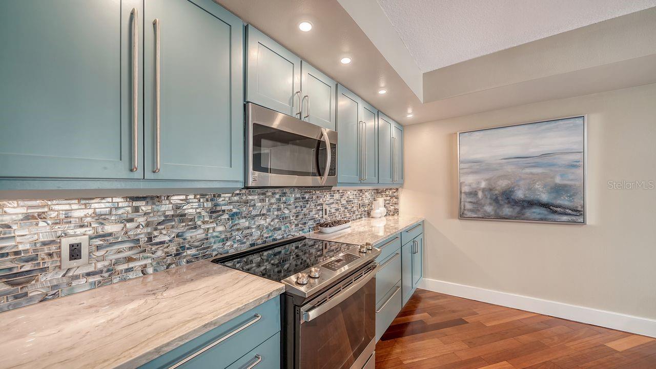 1111 N GULFSTREAM AVE #4E — photo 8