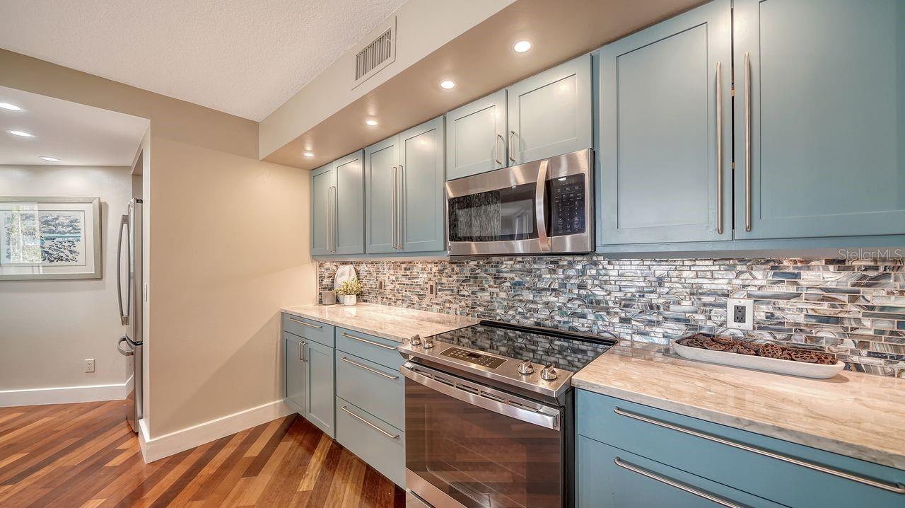 1111 N GULFSTREAM AVE #4E — photo 9
