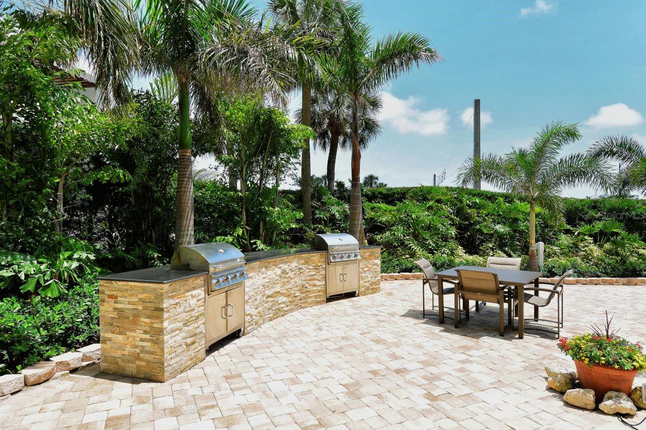 1111 N GULFSTREAM AVE #4E — photo 31