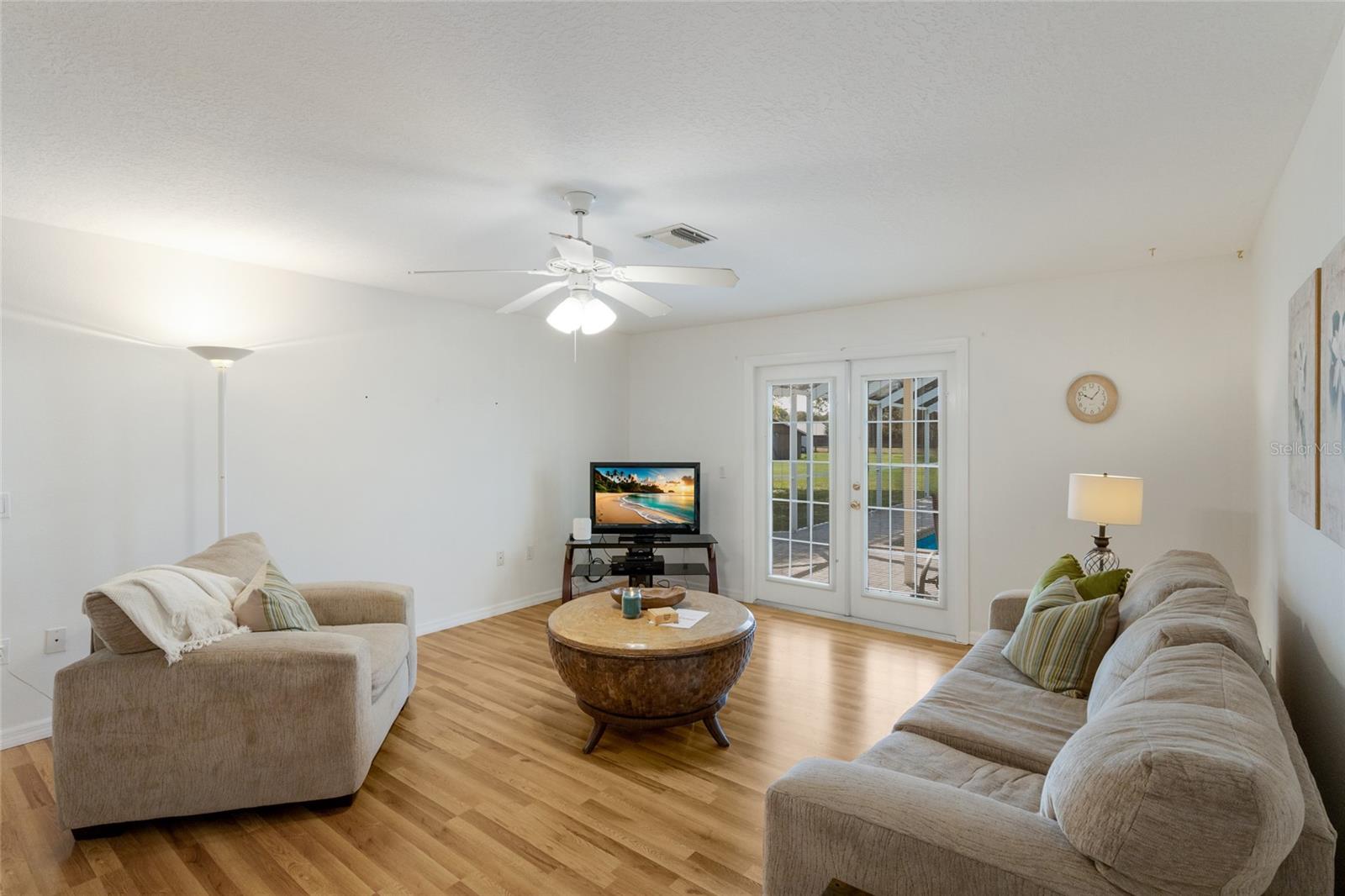 1516 FOX CREEK DR — photo 57