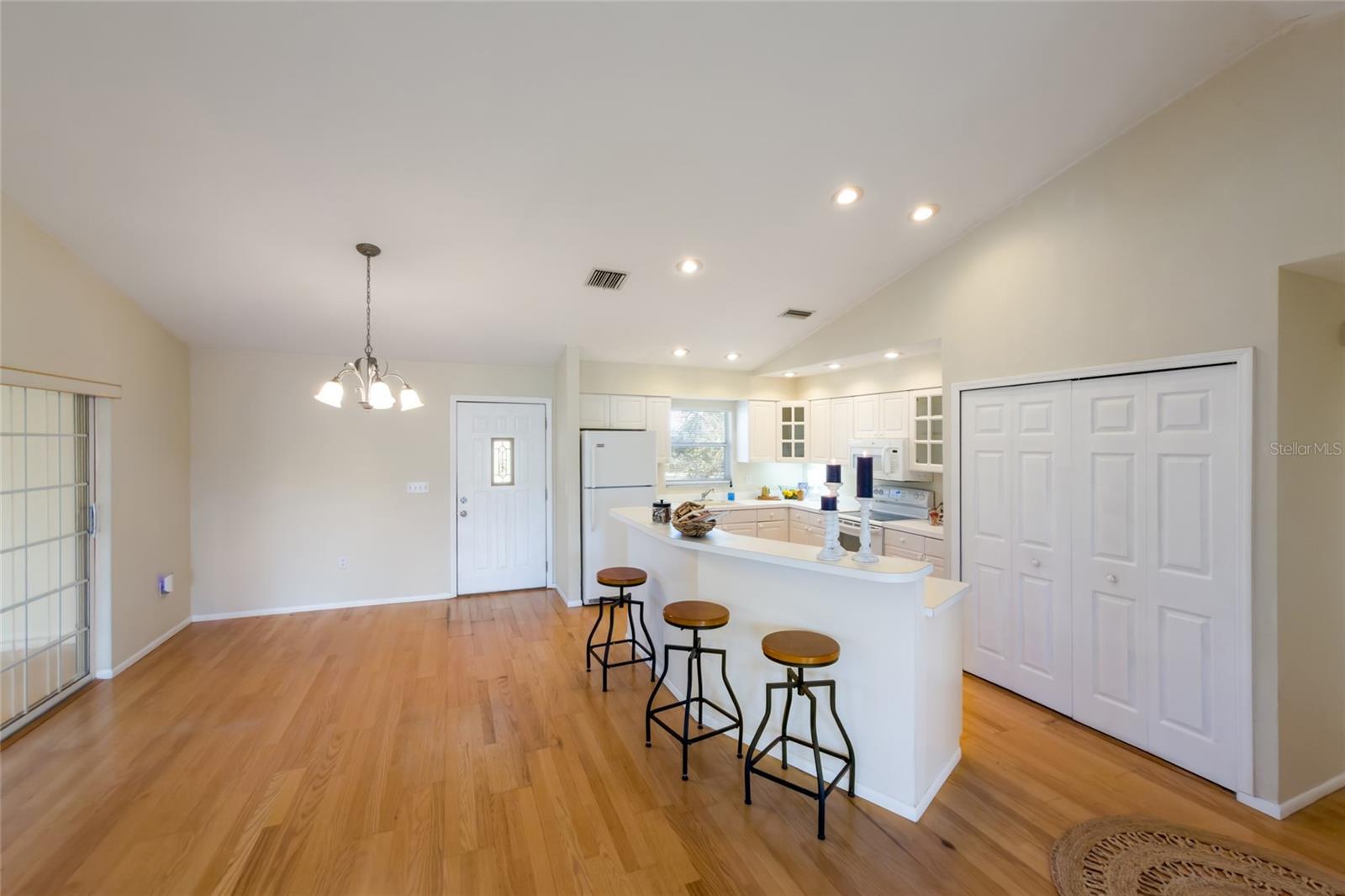 1516 FOX CREEK DR — photo 68