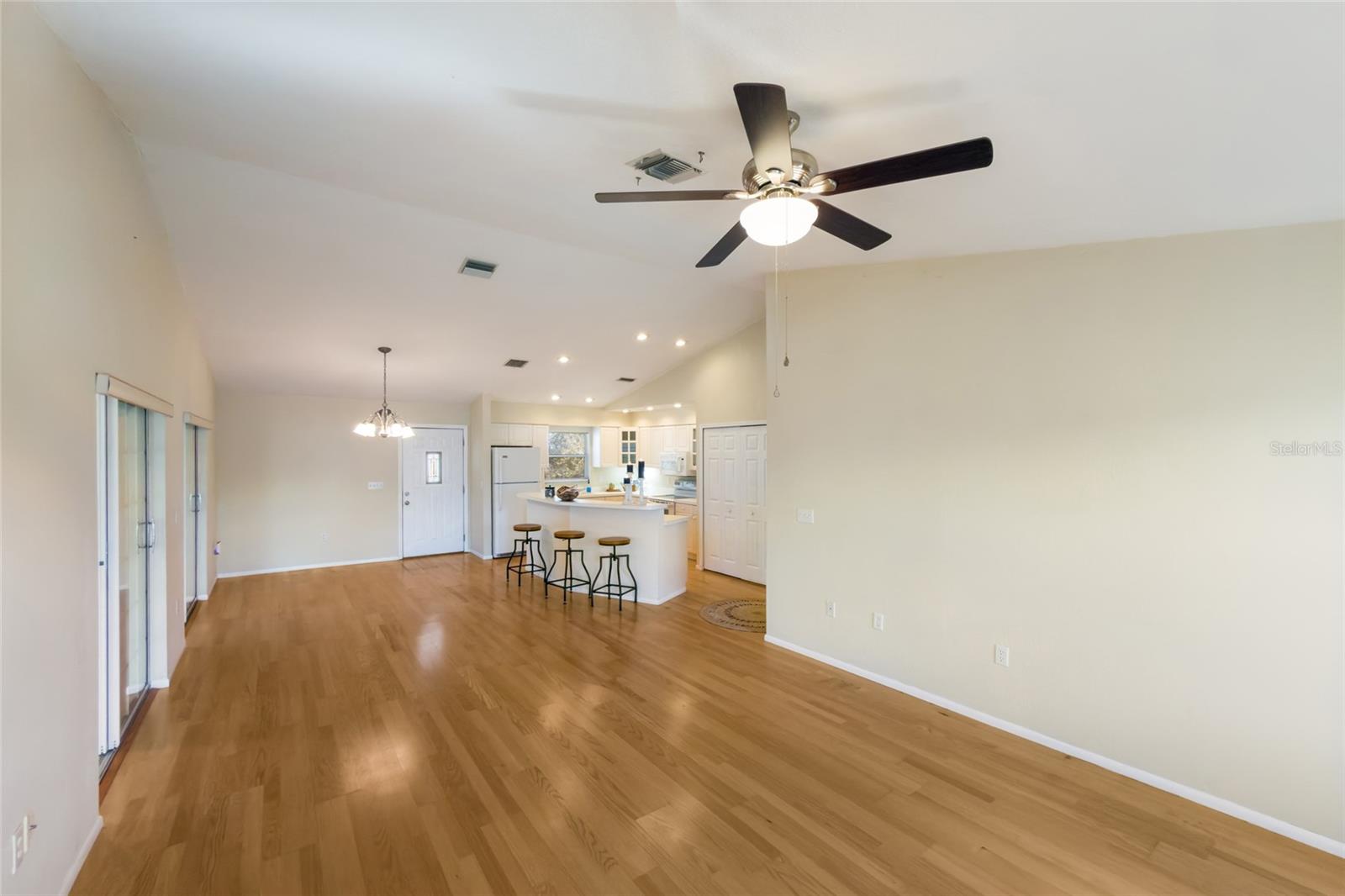 1516 FOX CREEK DR — photo 73