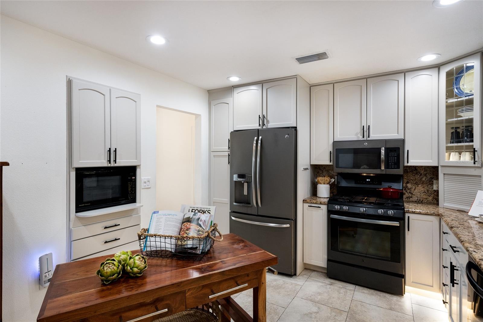 1516 FOX CREEK DR — photo 27