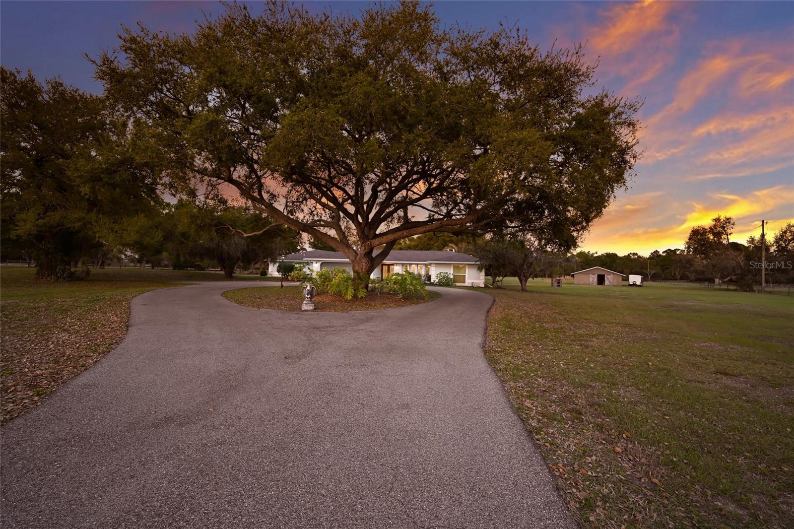 1516 FOX CREEK DR — photo 9