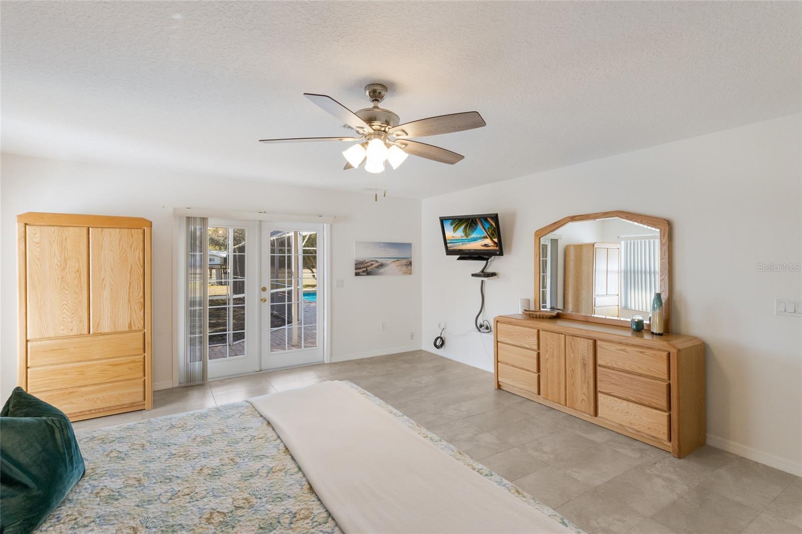 1516 FOX CREEK DR — photo 60