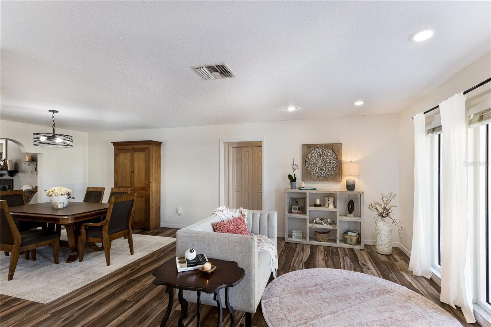 1516 FOX CREEK DR — photo 19