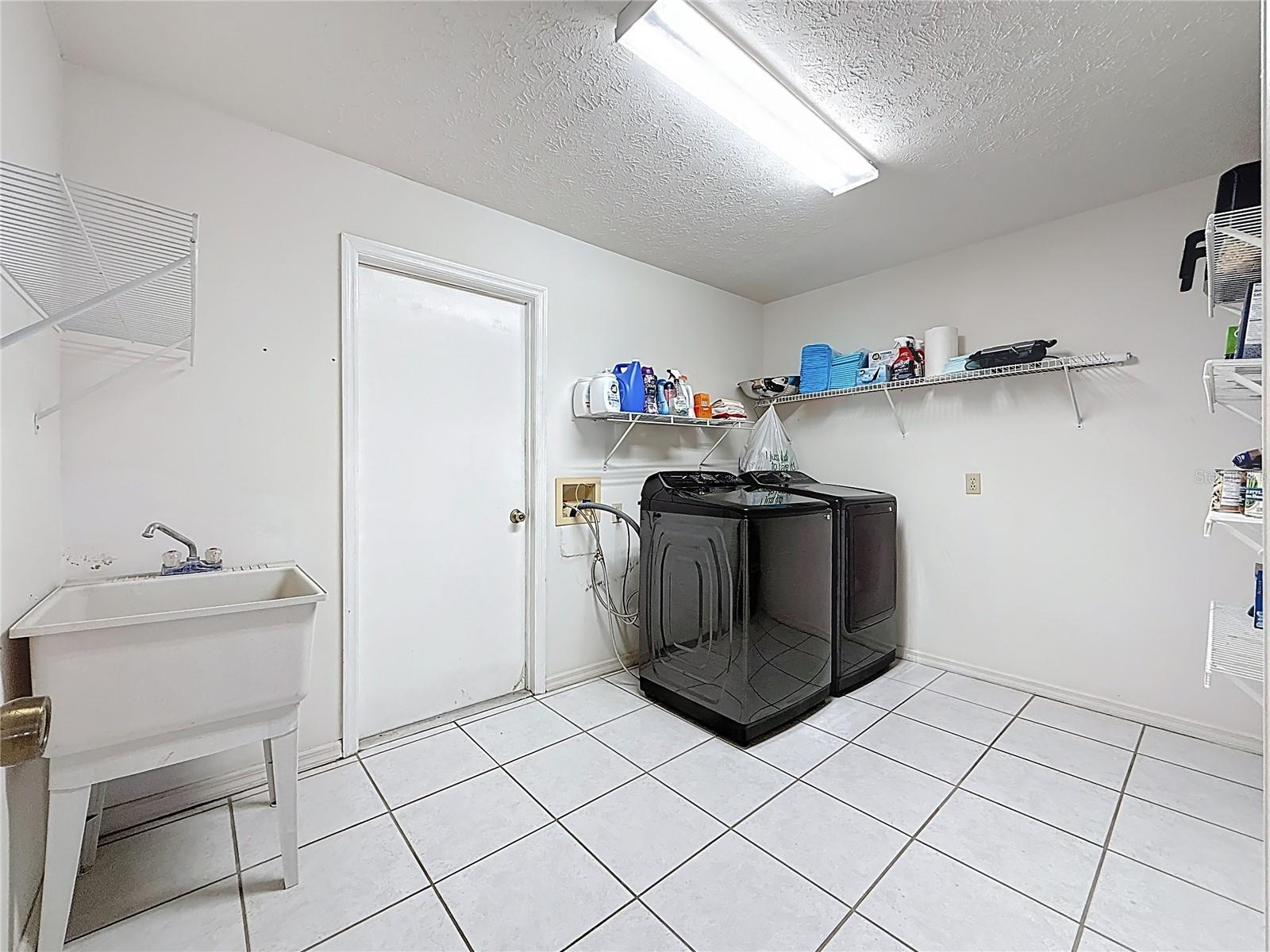 452 SUMMIT CHASE DR — photo 15