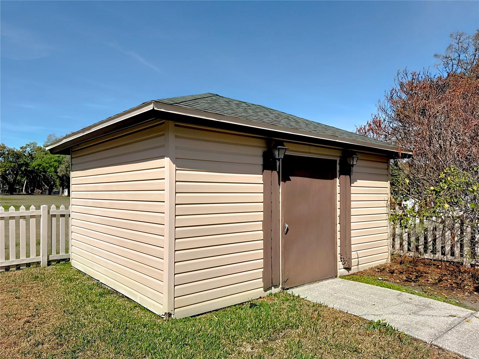 452 SUMMIT CHASE DR — photo 16