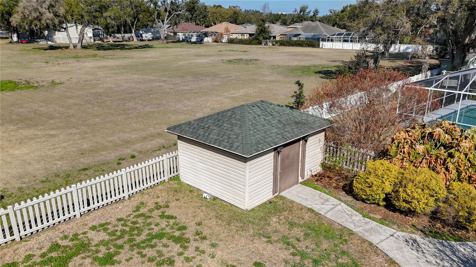 452 SUMMIT CHASE DR — photo 17