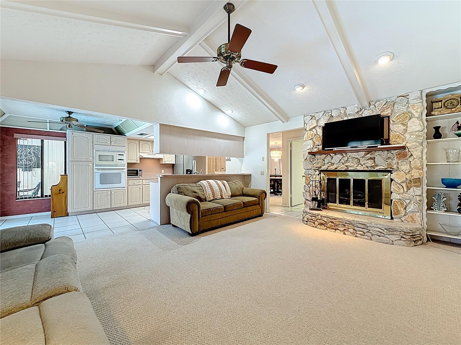 452 SUMMIT CHASE DR — photo 8