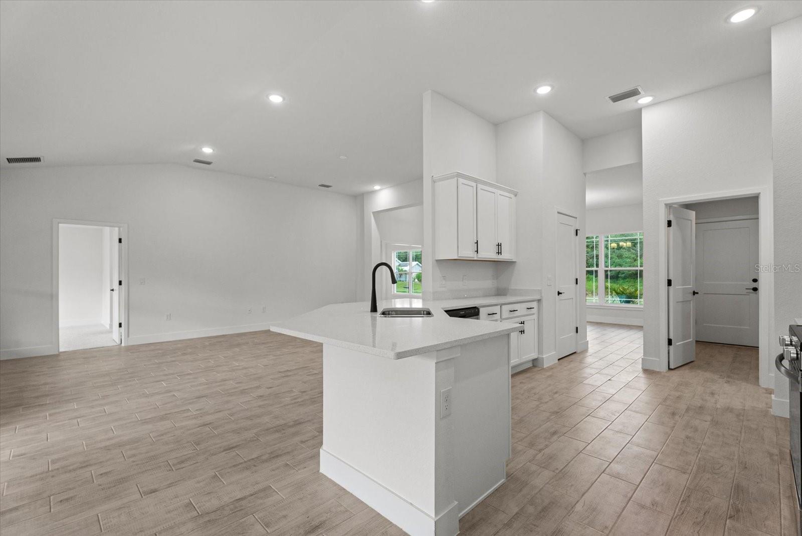 1474 NABATOFF ST — photo 11